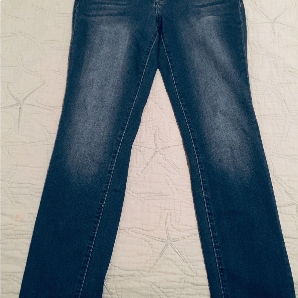 Crown & Ivy straight leg jeans size 6